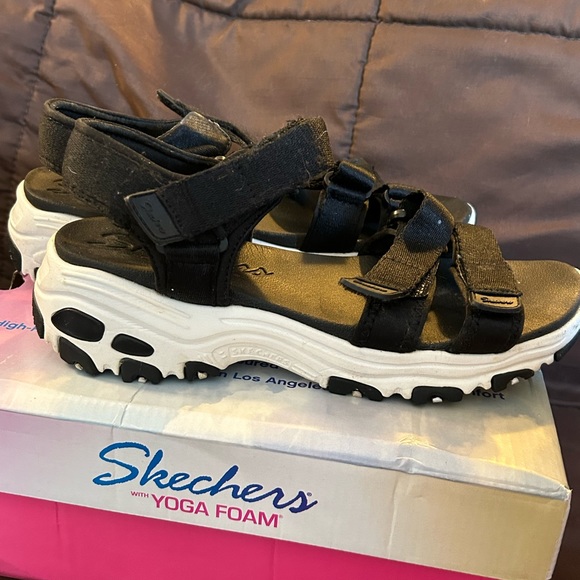 SKECHERS YOGA FOAM SANDALS Sz 9 - Picture 4 of 8